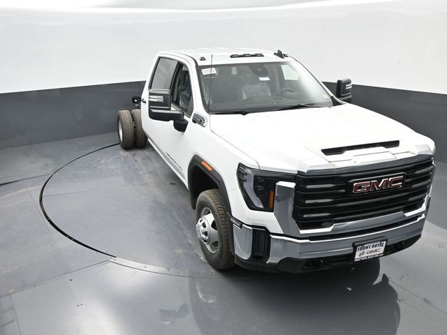 2025 GMC Sierra 3500HD CC Pro