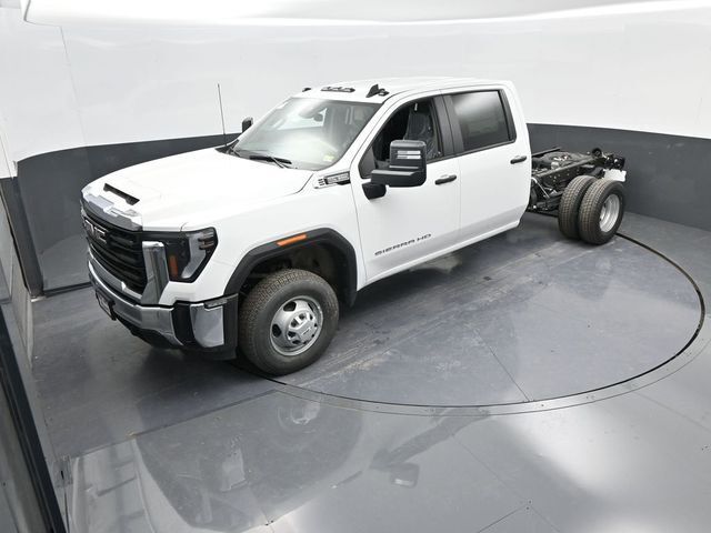 2025 GMC Sierra 3500HD CC Pro