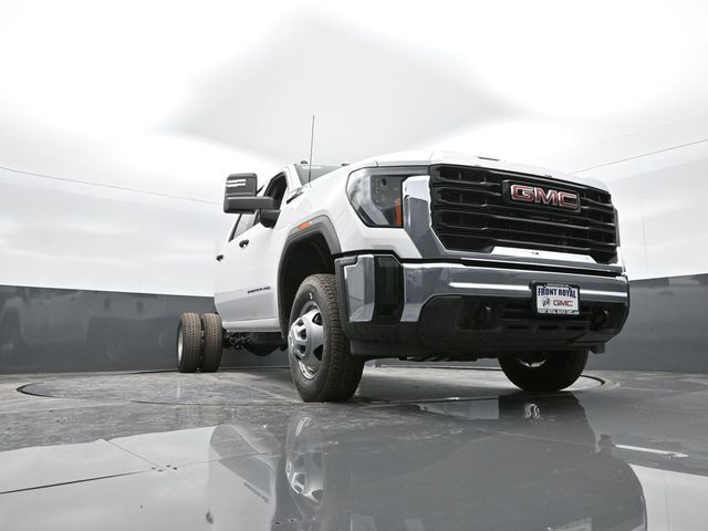 2025 GMC Sierra 3500HD CC Pro