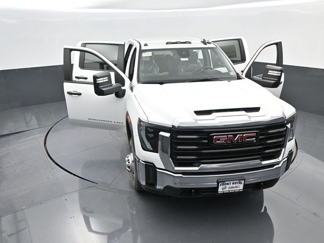 2025 GMC Sierra 3500HD CC Pro