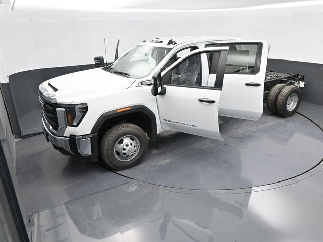 2025 GMC Sierra 3500HD CC Pro