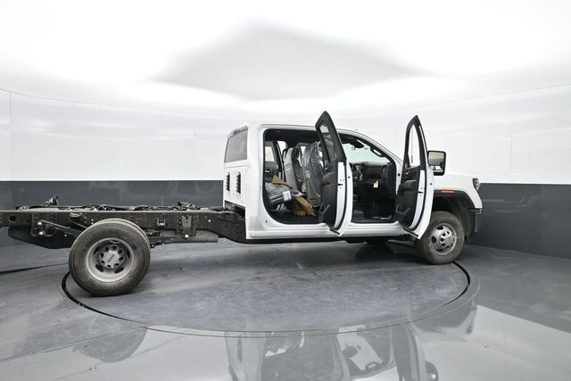 2025 GMC Sierra 3500HD CC Pro