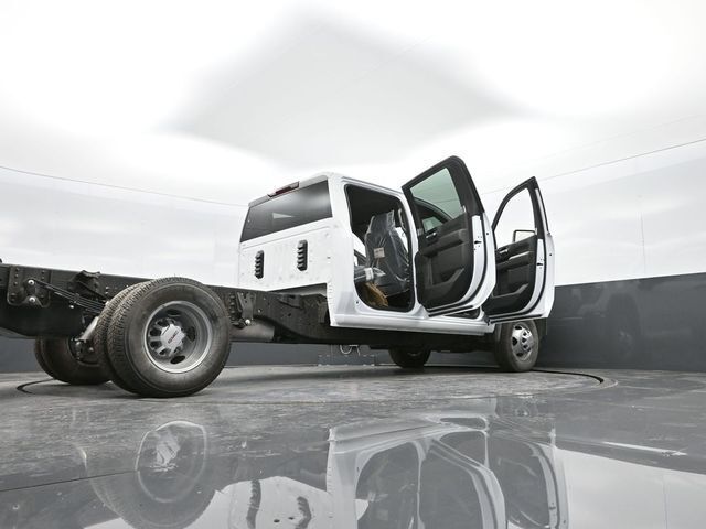 2025 GMC Sierra 3500HD CC Pro