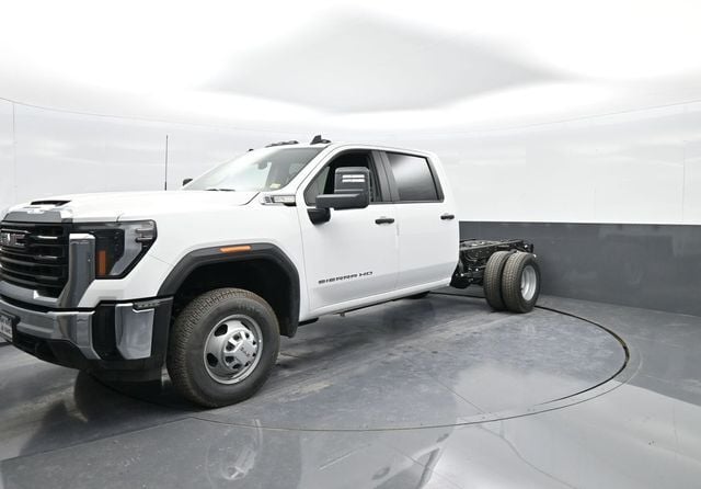2025 GMC Sierra 3500HD CC Pro