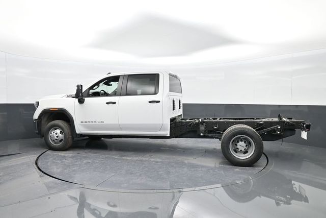 2025 GMC Sierra 3500HD CC Pro
