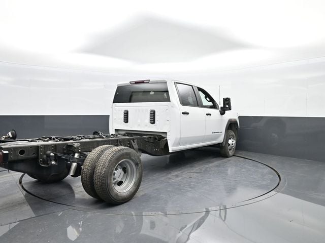 2025 GMC Sierra 3500HD CC Pro