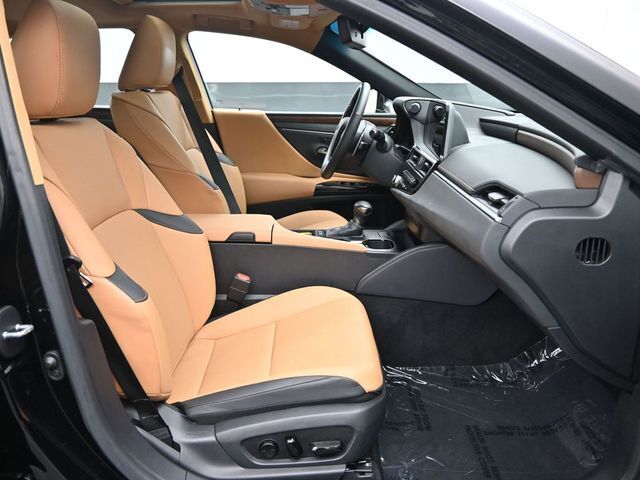 2024 Lexus ES 300h Base
