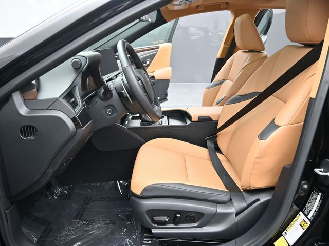 2024 Lexus ES 300h Base