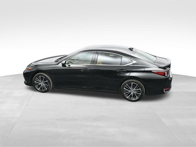 2024 Lexus ES 300h Base