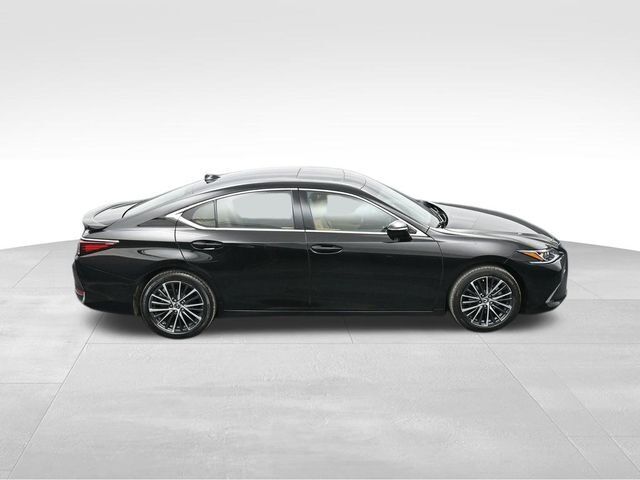 2024 Lexus ES 300h Base
