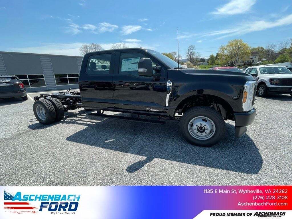 2025 Ford F-350 Super Duty XL