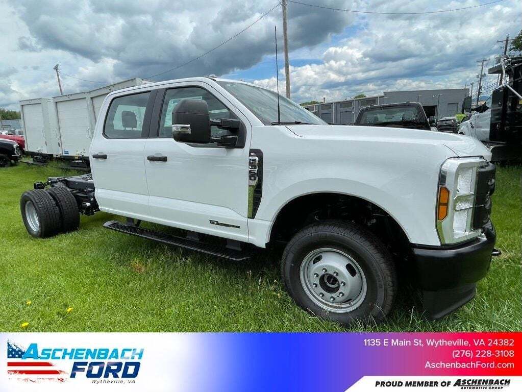 2025 Ford F-350 Super Duty XL