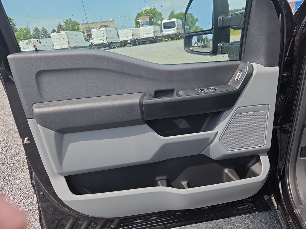 2025 Ford F-250 Super Duty XLT