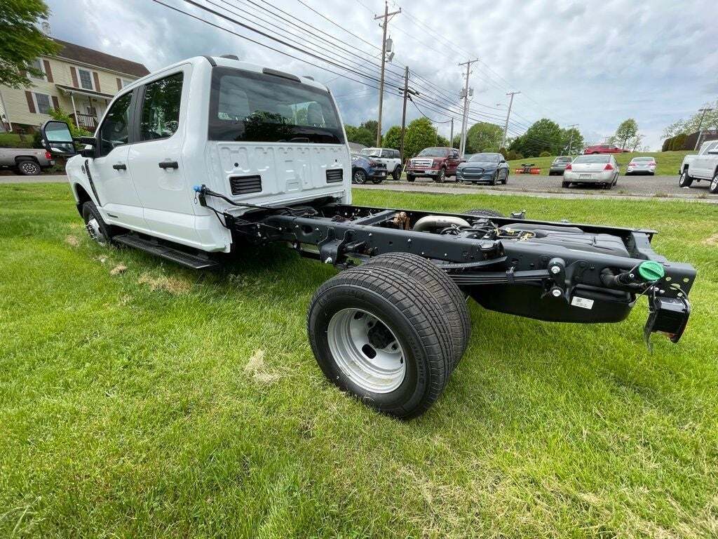 2025 Ford F-350 Super Duty XL
