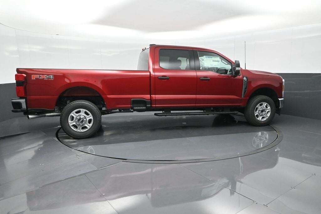 2025 Ford F-350 Super Duty XLT