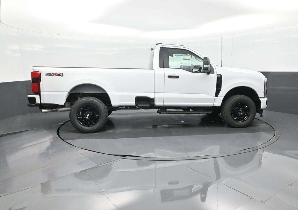2025 Ford F-350 Super Duty XL