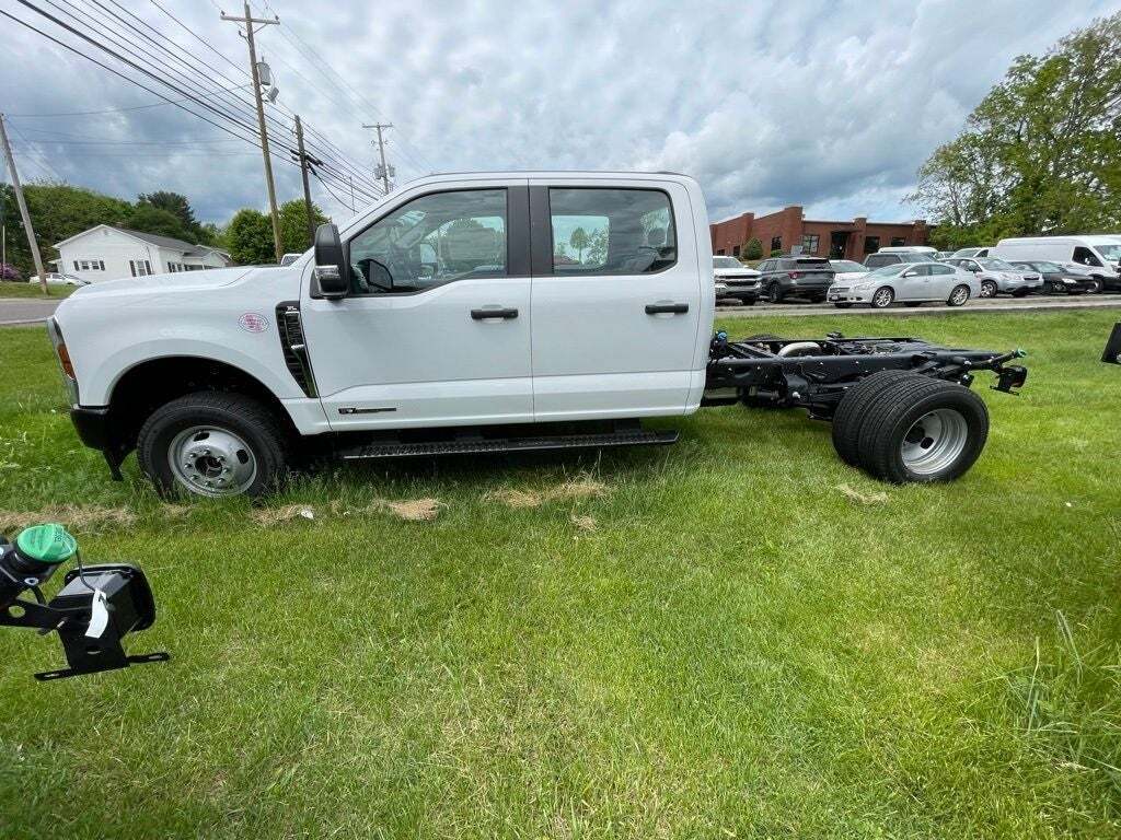 2025 Ford F-350 Super Duty XL