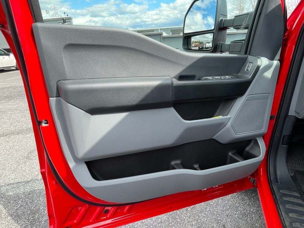 2025 Ford F-250 Super Duty XL