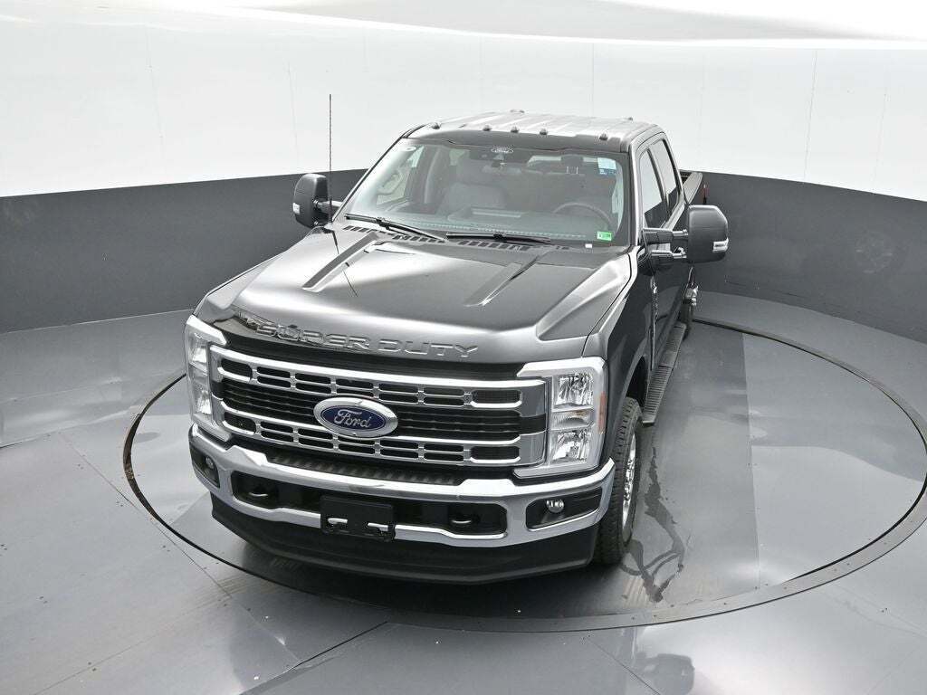 2025 Ford F-350 Super Duty XLT