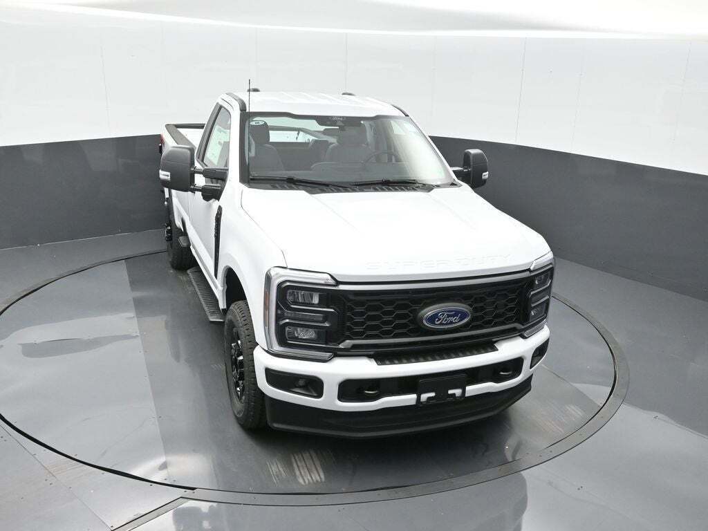 2025 Ford F-350 Super Duty XL
