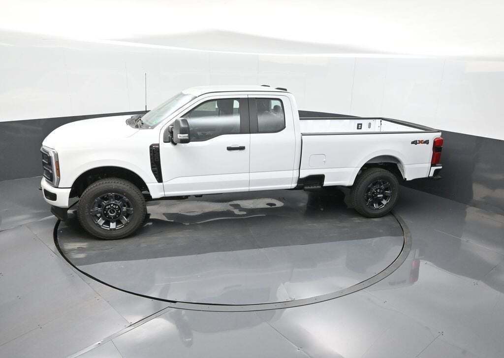 2025 Ford F-350 Super Duty XL
