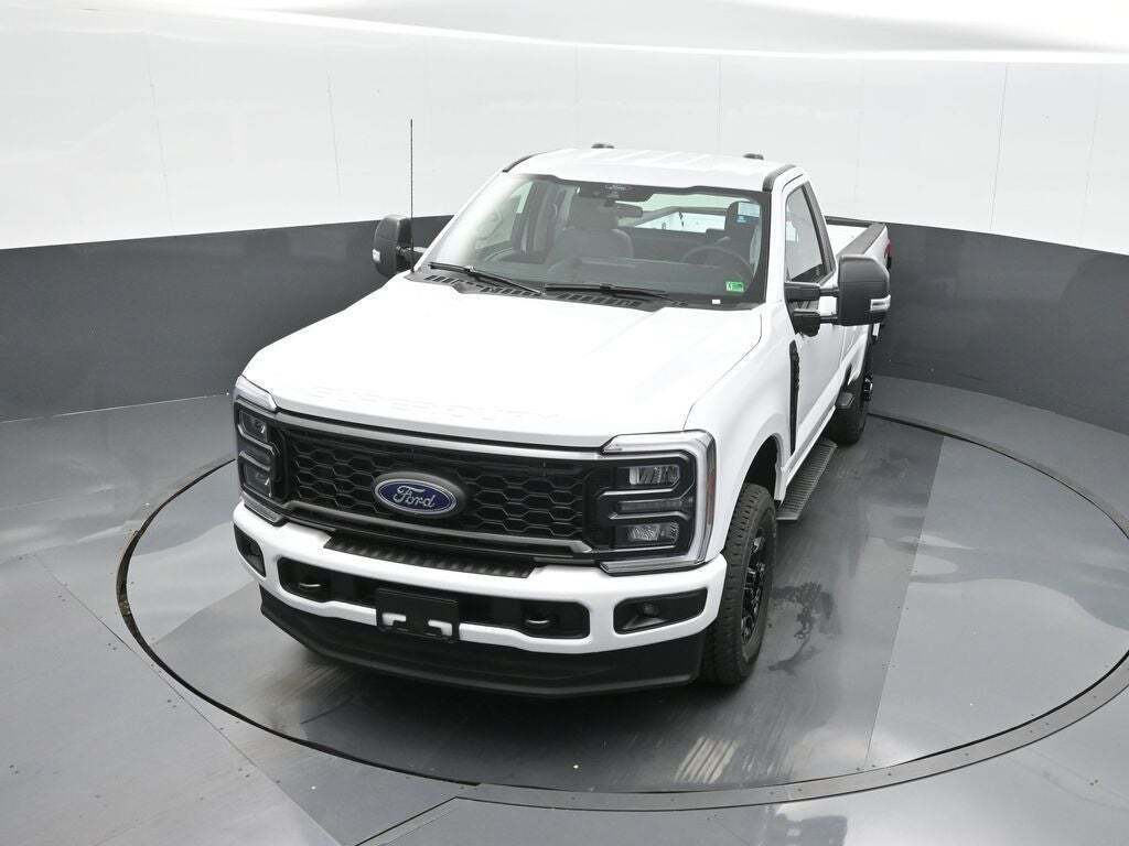 2025 Ford F-350 Super Duty XL