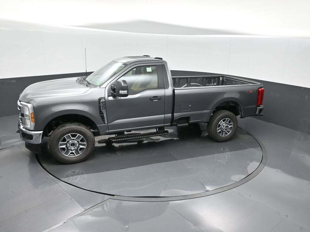 2025 Ford F-350 Super Duty XLT