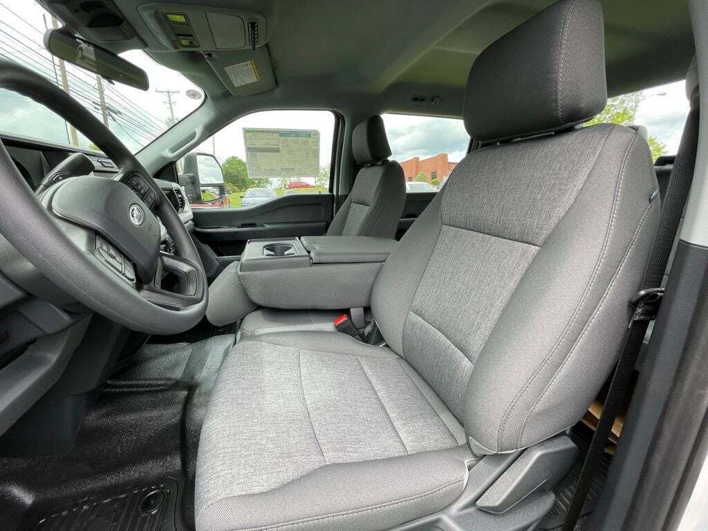 2025 Ford F-350 Super Duty XL