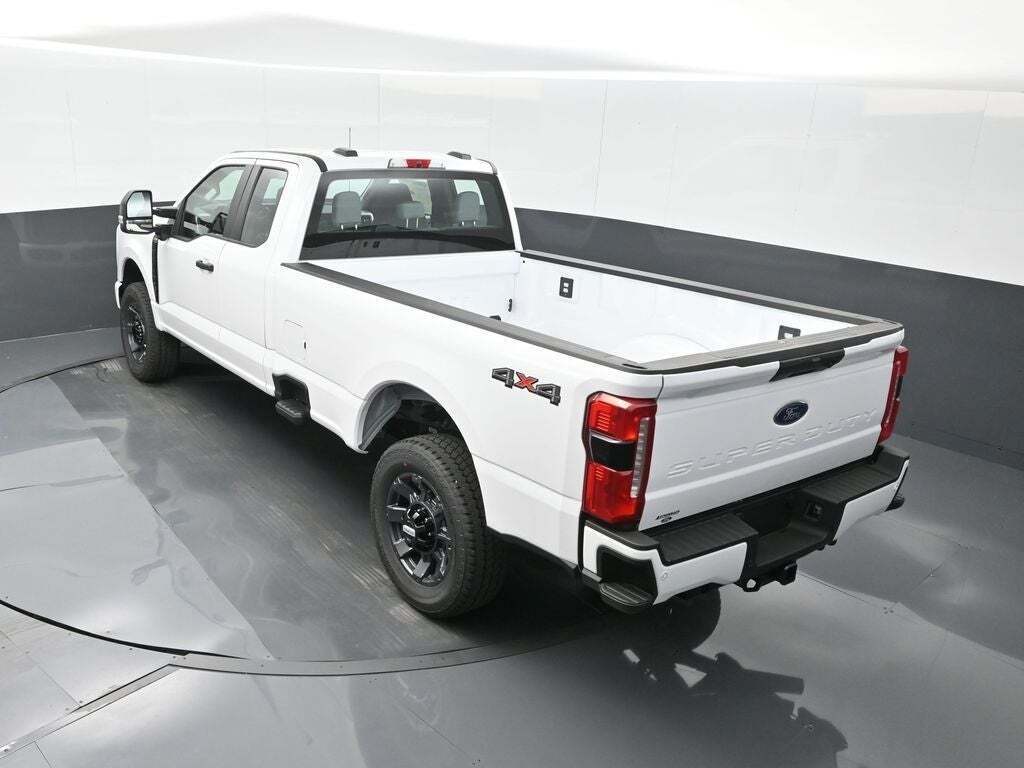 2025 Ford F-350 Super Duty XL