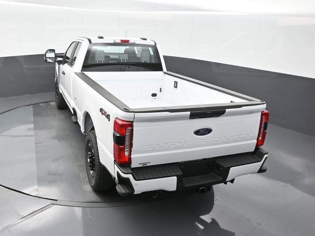 2025 Ford F-350 Super Duty XL