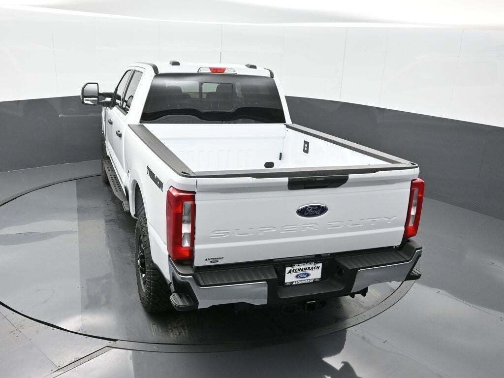 2025 Ford F-350 Super Duty XLT