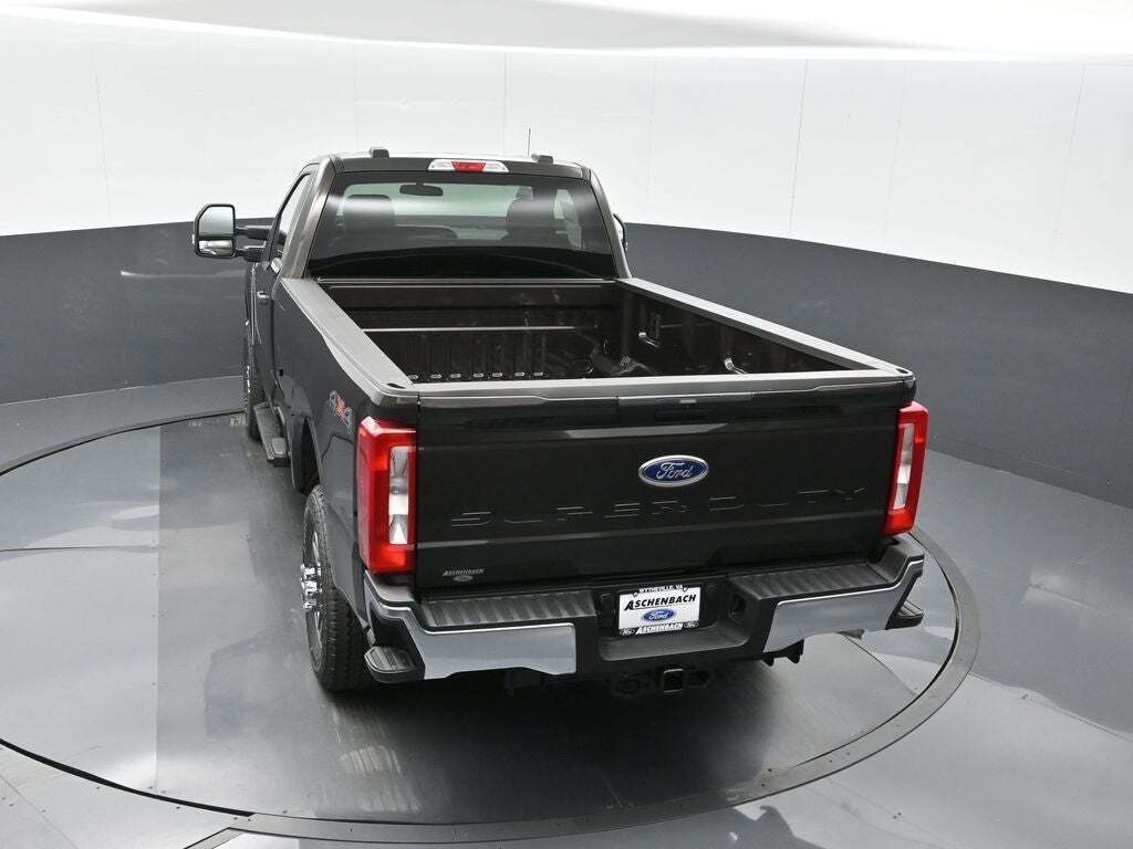 2025 Ford F-350 Super Duty XLT