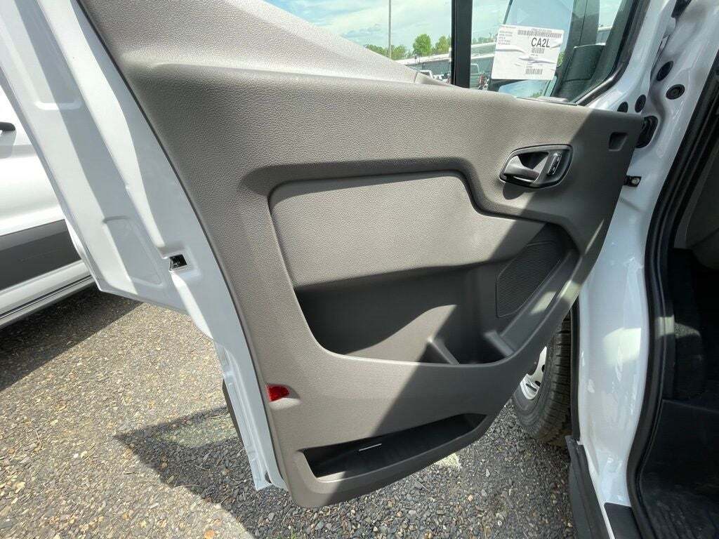 2025 Ford Transit 250
