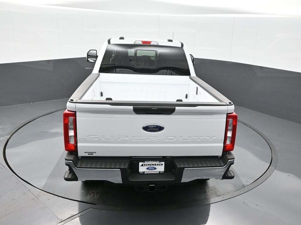 2025 Ford F-350 Super Duty XLT