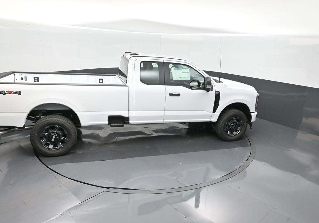 2025 Ford F-350 Super Duty XL