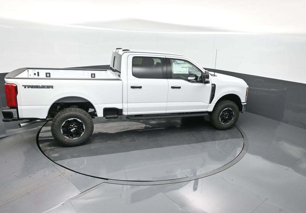 2025 Ford F-350 Super Duty XLT