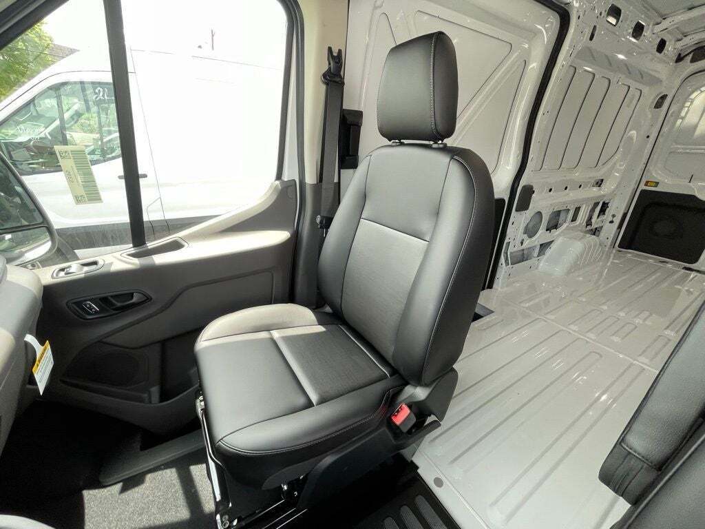 2025 Ford Transit 250