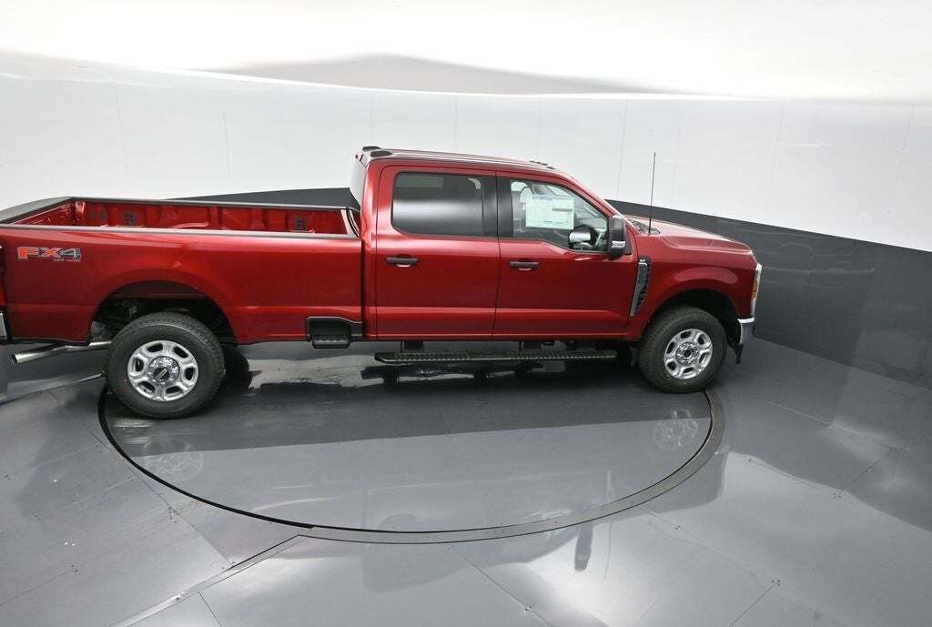 2025 Ford F-350 Super Duty XLT