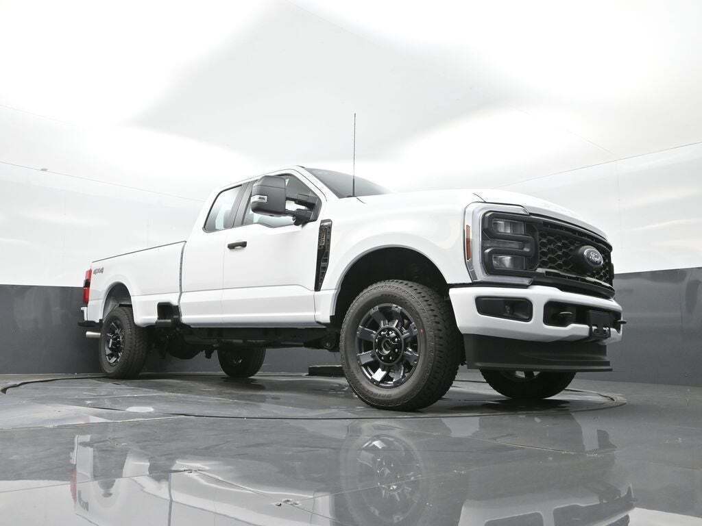 2025 Ford F-350 Super Duty XL