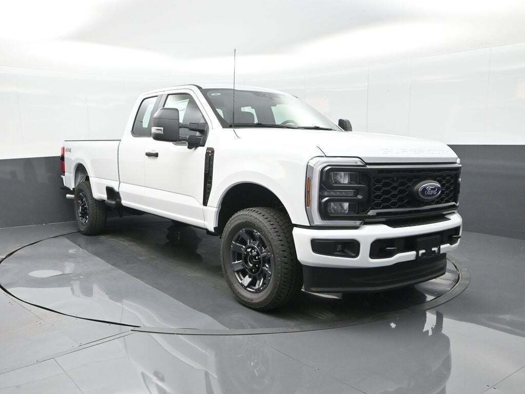 2025 Ford F-350 Super Duty XL