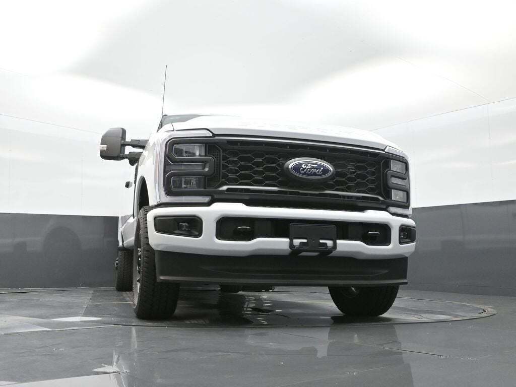 2025 Ford F-350 Super Duty XL