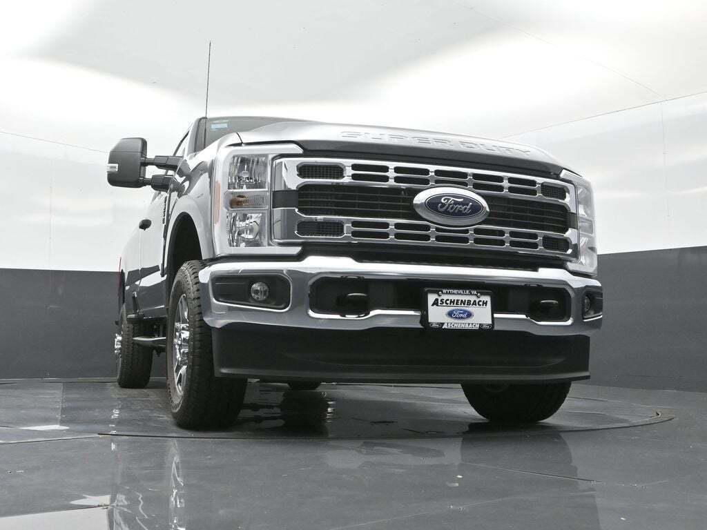 2025 Ford F-350 Super Duty XLT