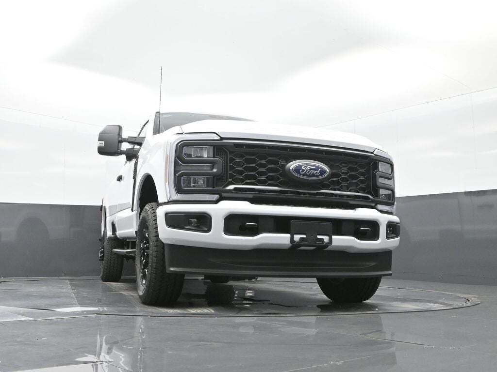 2025 Ford F-350 Super Duty XL