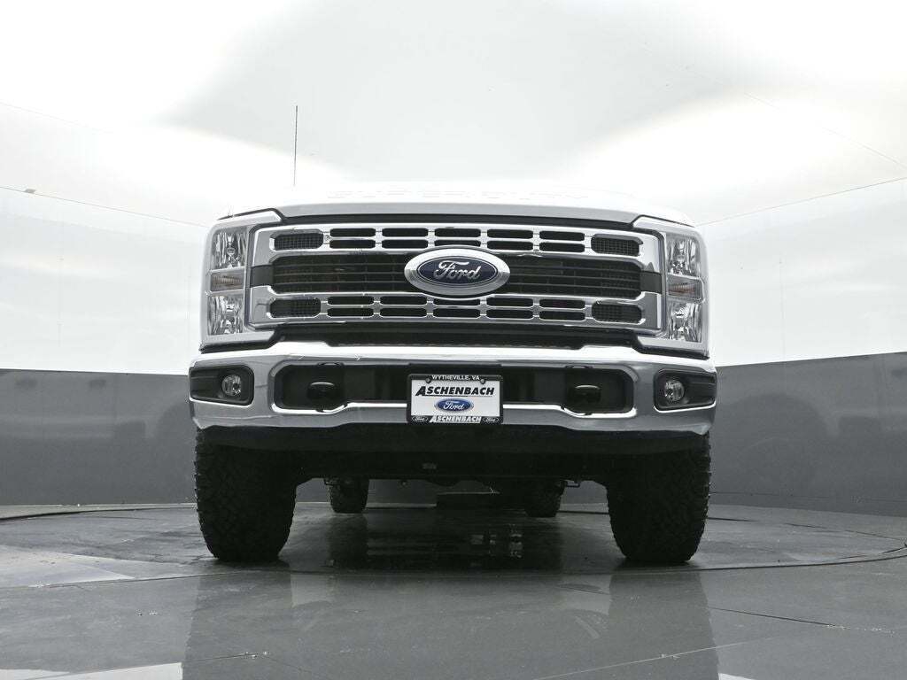 2025 Ford F-350 Super Duty XLT