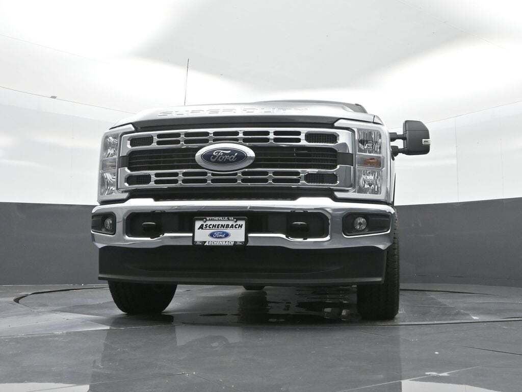 2025 Ford F-350 Super Duty XLT