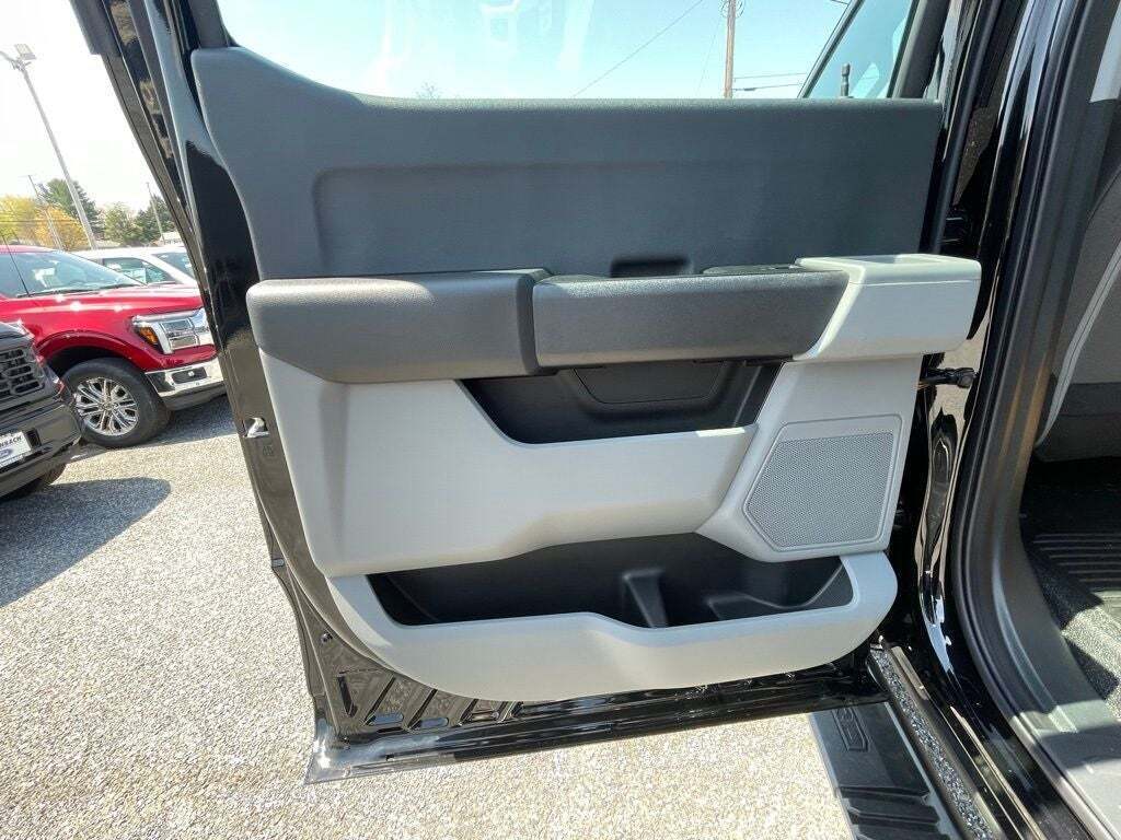 2025 Ford F-350 Super Duty XL