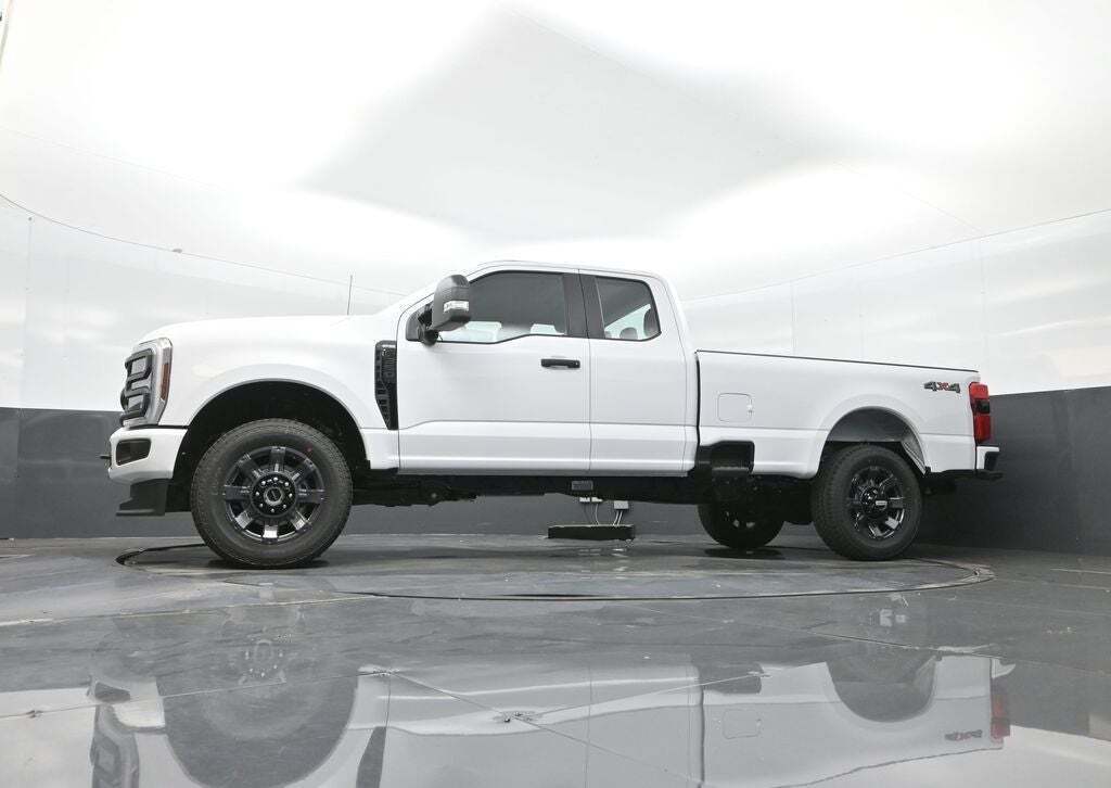 2025 Ford F-350 Super Duty XL