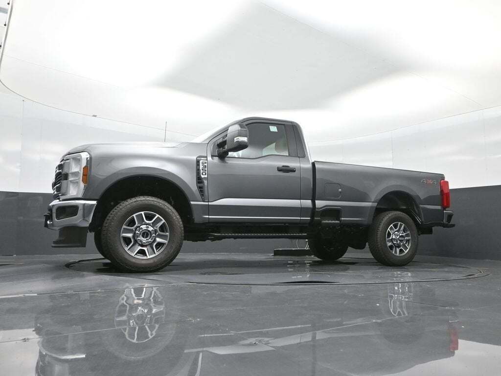 2025 Ford F-350 Super Duty XLT
