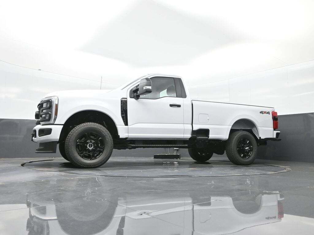 2025 Ford F-350 Super Duty XL