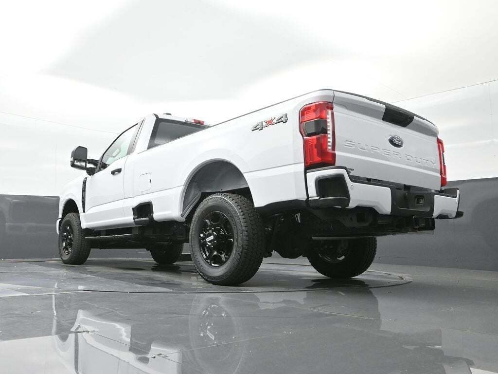 2025 Ford F-350 Super Duty XL